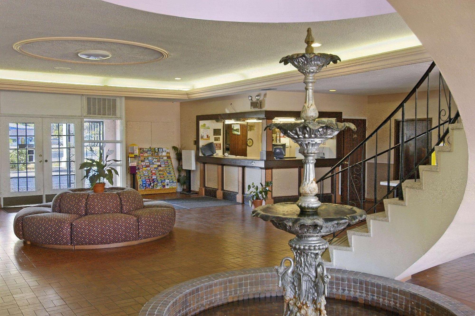 University Inn Gainesville Eksteriør billede